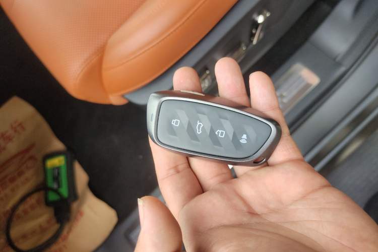 Used Haval H9 2024 2.0T Gasoline All-Wheel-Drive Extreme Edition Vehicle Key
