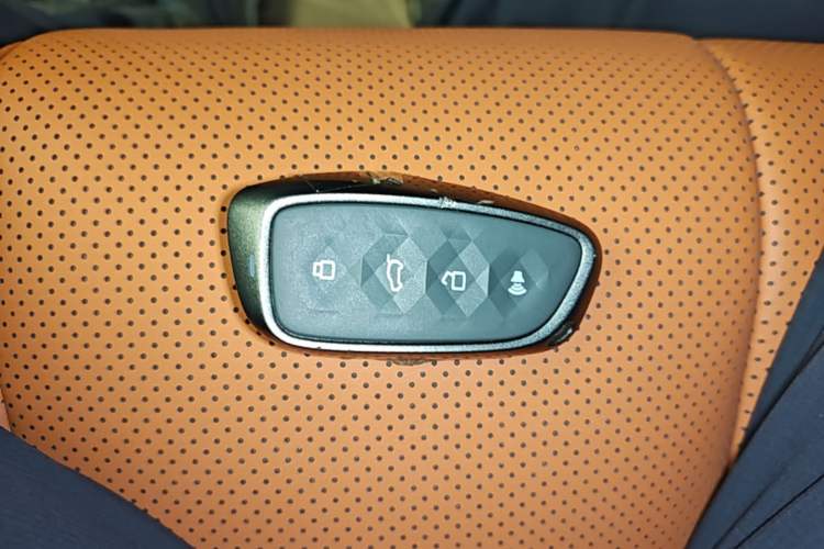 Used Haval H9 2024 2.0T Gasoline All-Wheel-Drive Extreme Edition Vehicle Key