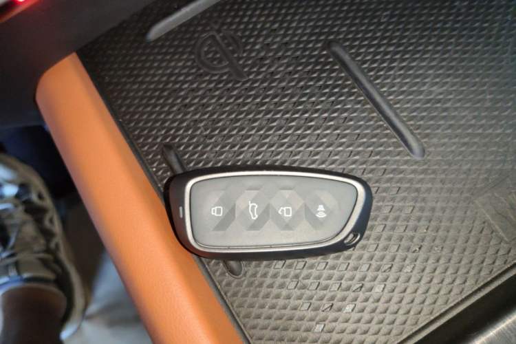 Used Haval H9 2024 2.0T Gasoline All-Wheel-Drive Extreme Edition Vehicle Key