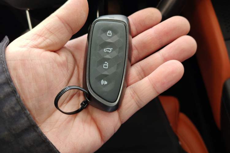 Used Haval H9 2024 2.0T Gasoline All-Wheel-Drive Extreme Edition Vehicle Key