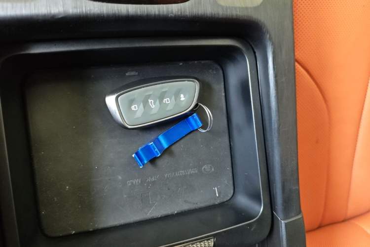 Used Haval H9 2024 2.0T Gasoline All-Wheel-Drive Extreme Edition Vehicle Key