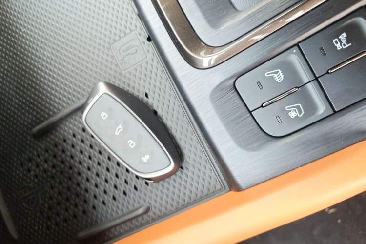 Used Haval H9 2024 2.0T Gasoline All-Wheel-Drive Extreme Edition Vehicle Key