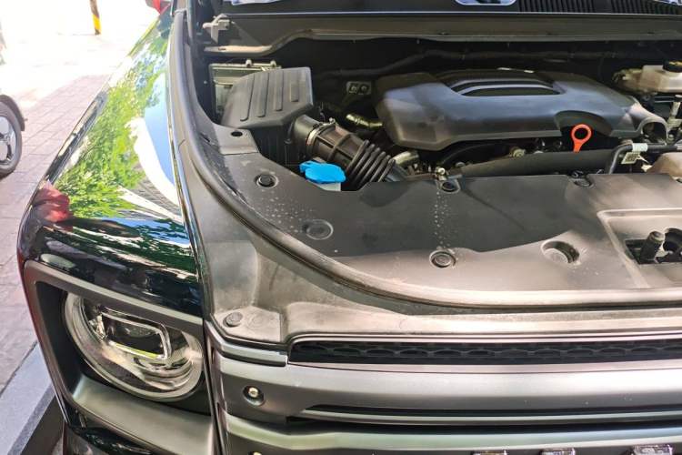 Used Haval H9 2024 2.0T Gasoline Four-Wheel Drive Explore Edition Engine Bay Right
