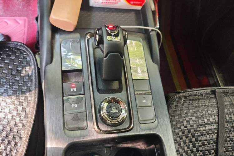Used Haval H9 2024 2.0T Gasoline Four-Wheel Drive Explore Edition Gear Lever