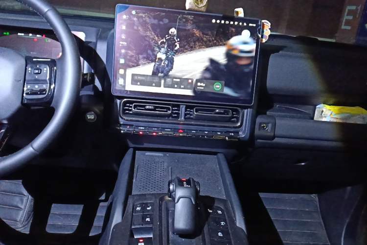 Used Haval H9 2024 2.0T Gasoline All-Wheel-Drive Extreme Edition Audio And AC Panel