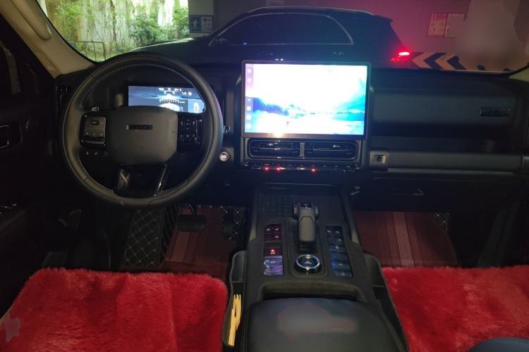 Used Haval H9 2024 2.0T Gasoline All-Wheel-Drive Extreme Edition Center Console