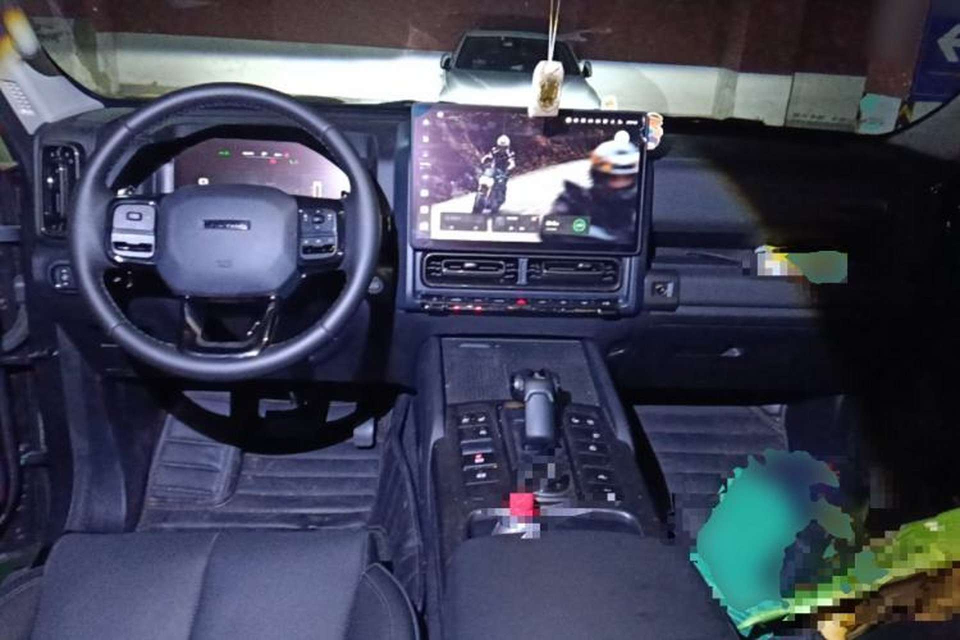 Used Haval H9 2024 2.0T Gasoline All-Wheel-Drive Extreme Edition Center Console
