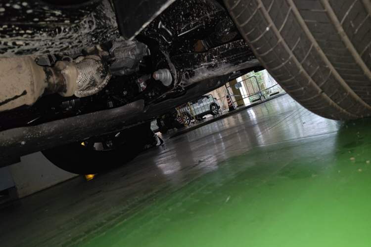Used Haval H9 2024 2.0T Gasoline All-Wheel-Drive Extreme Edition Chassis Front Right