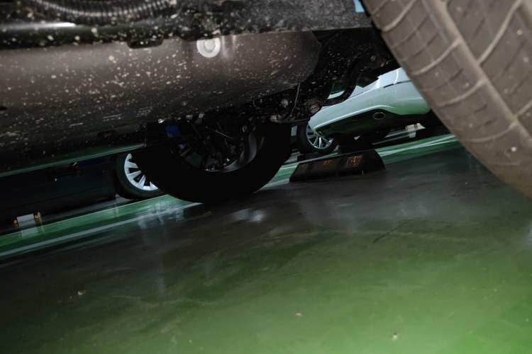 Used Haval H9 2024 2.0T Gasoline All-Wheel-Drive Extreme Edition Chassis Rear Left
