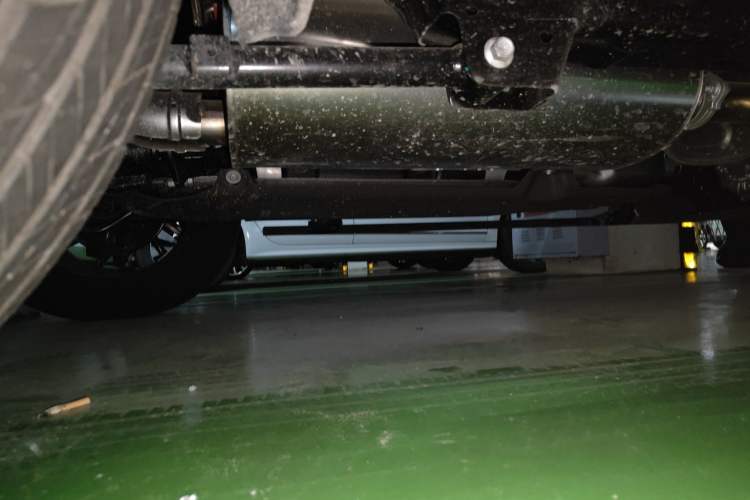 Used Haval H9 2024 2.0T Gasoline All-Wheel-Drive Extreme Edition Chassis Rear Right