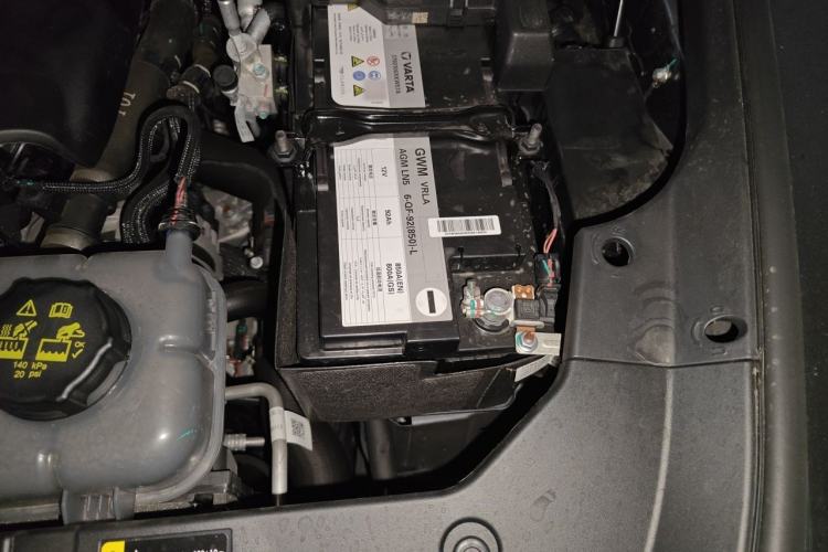 Used Haval H9 2024 2.0T Gasoline All-Wheel-Drive Extreme Edition Engine Bay Left