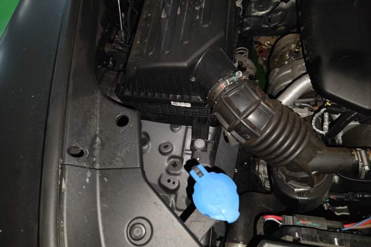 Used Haval H9 2024 2.0T Gasoline All-Wheel-Drive Extreme Edition Engine Bay Right