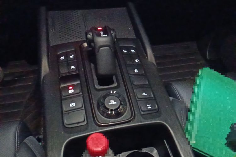 Used Haval H9 2024 2.0T Gasoline All-Wheel-Drive Extreme Edition Gear Lever