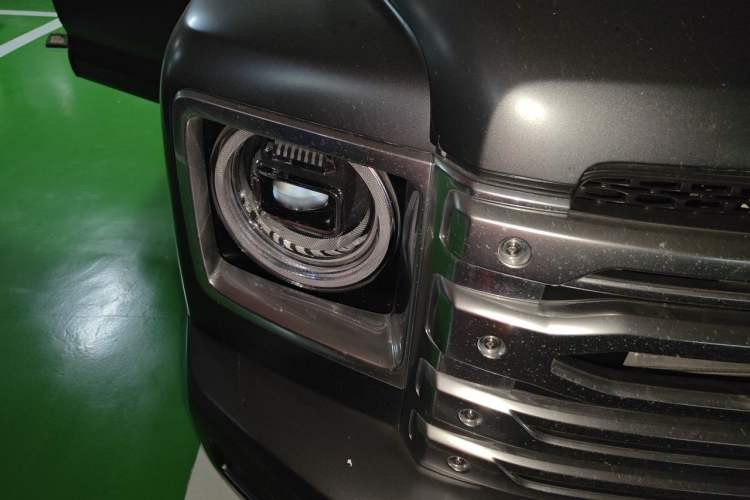 Used Haval H9 2024 2.0T Gasoline All-Wheel-Drive Extreme Edition Right Front Headlight