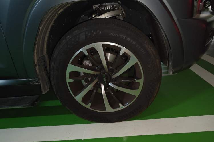 Used Haval H9 2024 2.0T Gasoline All-Wheel-Drive Extreme Edition Right Front Wheel Hub