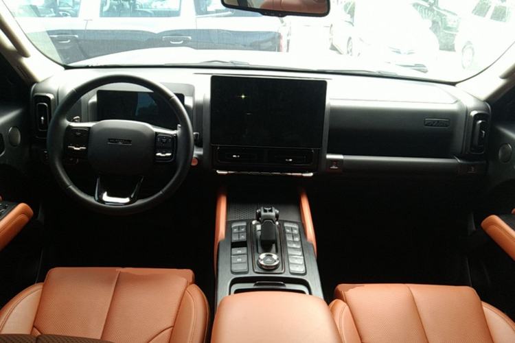 Used Haval H9 2024 2.0T Gasoline All-Wheel-Drive Extreme Edition Center Console