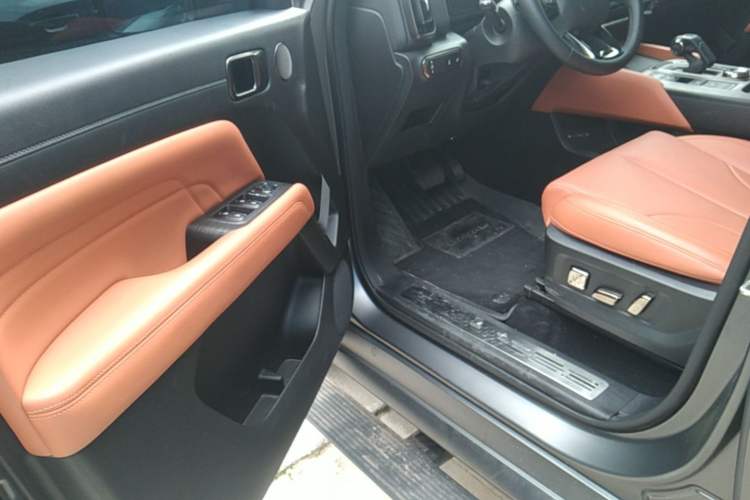 Used Haval H9 2024 2.0T Gasoline All-Wheel-Drive Extreme Edition Driver Seat