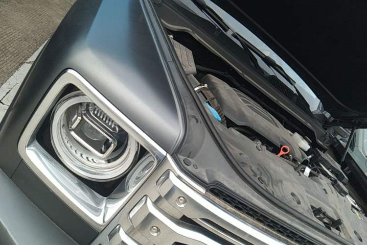 Used Haval H9 2024 2.0T Gasoline All-Wheel-Drive Extreme Edition Engine Bay Right