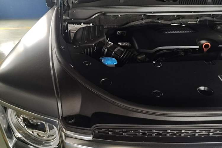 Used Haval H9 2024 2.0T Gasoline All-Wheel-Drive Extreme Edition Engine Bay Right