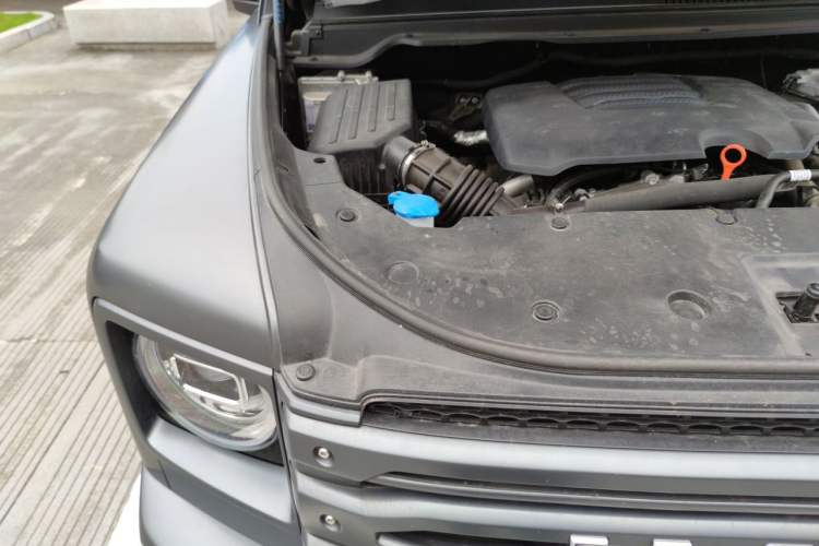 Used Haval H9 2024 2.0T Gasoline All-Wheel-Drive Extreme Edition Engine Bay Right