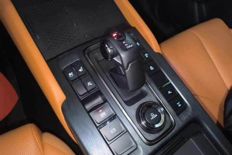 Used Haval H9 2024 2.0T Gasoline All-Wheel-Drive Extreme Edition Gear Lever