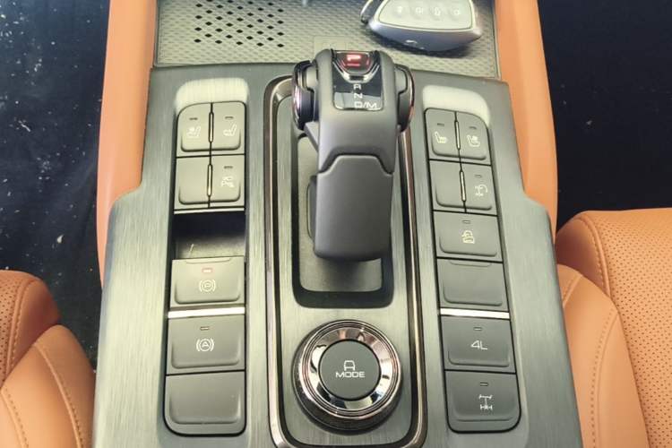 Used Haval H9 2024 2.0T Gasoline All-Wheel-Drive Extreme Edition Gear Lever