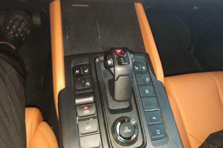 Used Haval H9 2024 2.0T Gasoline All-Wheel-Drive Extreme Edition Gear Lever