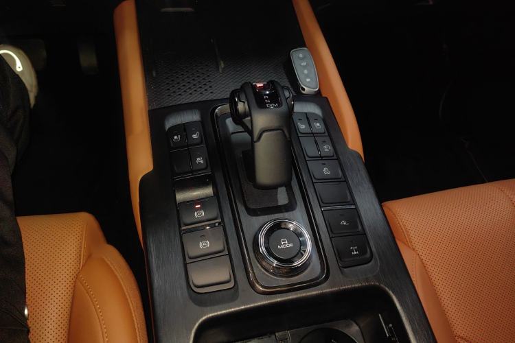 Used Haval H9 2024 2.0T Gasoline All-Wheel-Drive Extreme Edition Gear Lever