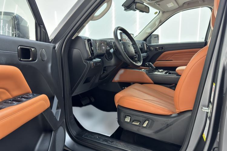 Used Haval H9 2024 2.0T Gasoline All-Wheel-Drive Extreme Edition Interior 4