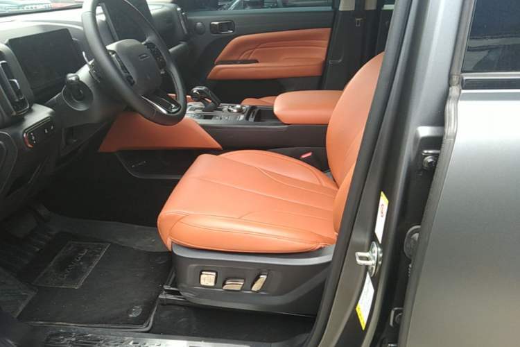 Used Haval H9 2024 2.0T Gasoline All-Wheel-Drive Extreme Edition Left Front Seat