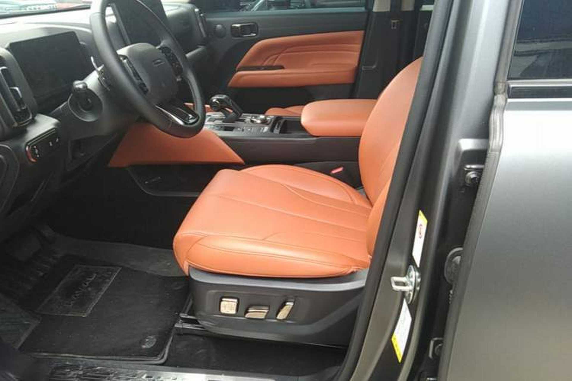 Used Haval H9 2024 2.0T Gasoline All-Wheel-Drive Extreme Edition Left Front Seat
