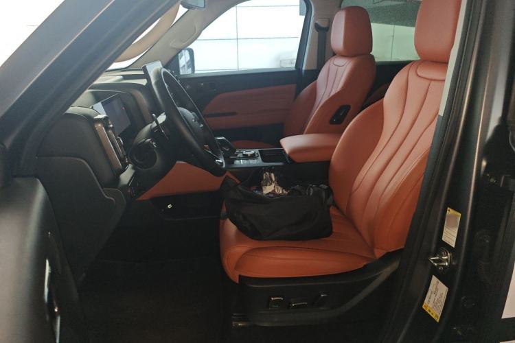 Used Haval H9 2024 2.0T Gasoline All-Wheel-Drive Extreme Edition Left Front Seat
