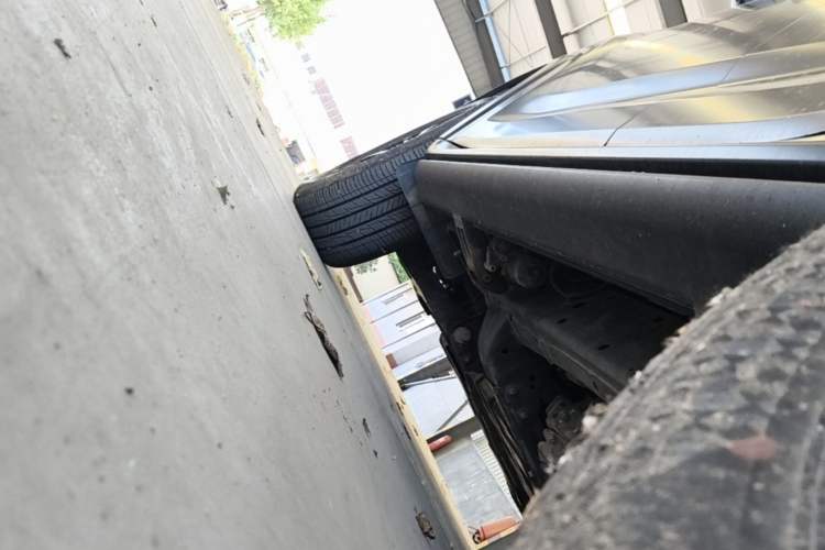 Used Haval H9 2024 2.0T Gasoline All-Wheel-Drive Extreme Edition Left Side Sill