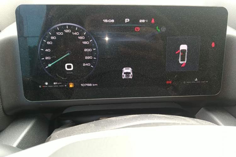 Used Haval H9 2024 2.0T Gasoline All-Wheel-Drive Extreme Edition Odometer Close Up