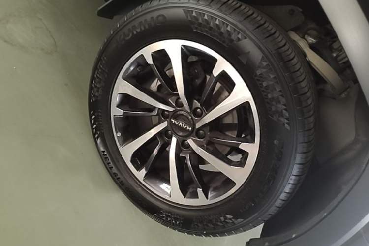 Used Haval H9 2024 2.0T Gasoline All-Wheel-Drive Extreme Edition Right Front Wheel Hub
