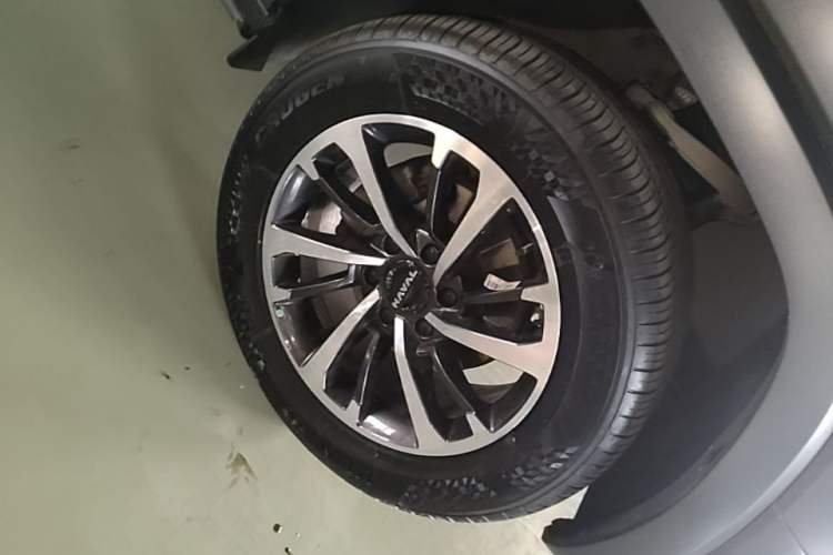 Used Haval H9 2024 2.0T Gasoline All-Wheel-Drive Extreme Edition Right Front Wheel Hub