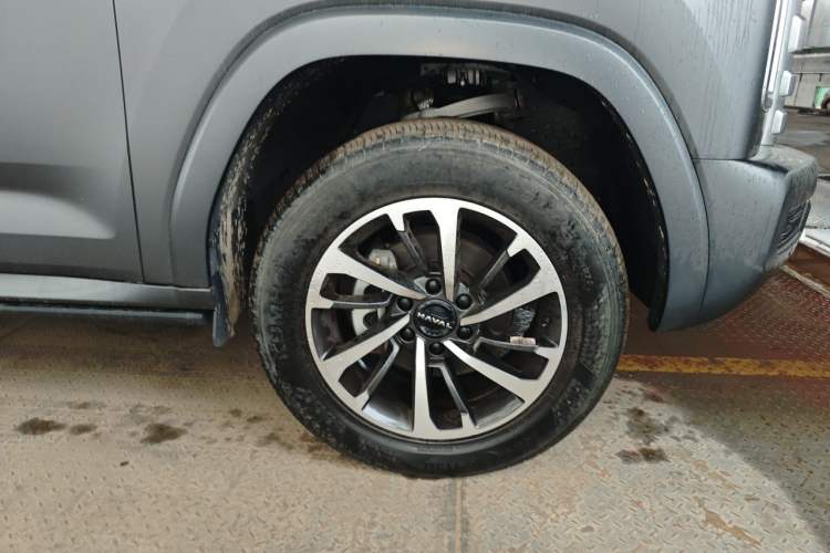 Used Haval H9 2024 2.0T Gasoline All-Wheel-Drive Extreme Edition Right Front Wheel Hub