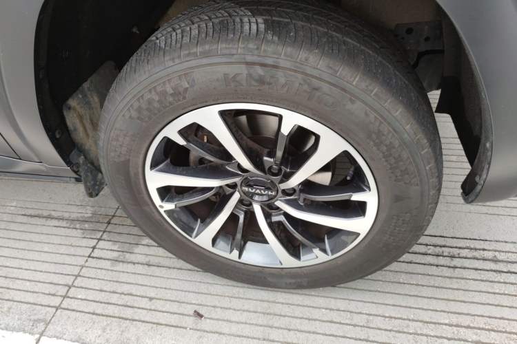 Used Haval H9 2024 2.0T Gasoline All-Wheel-Drive Extreme Edition Right Front Wheel Hub