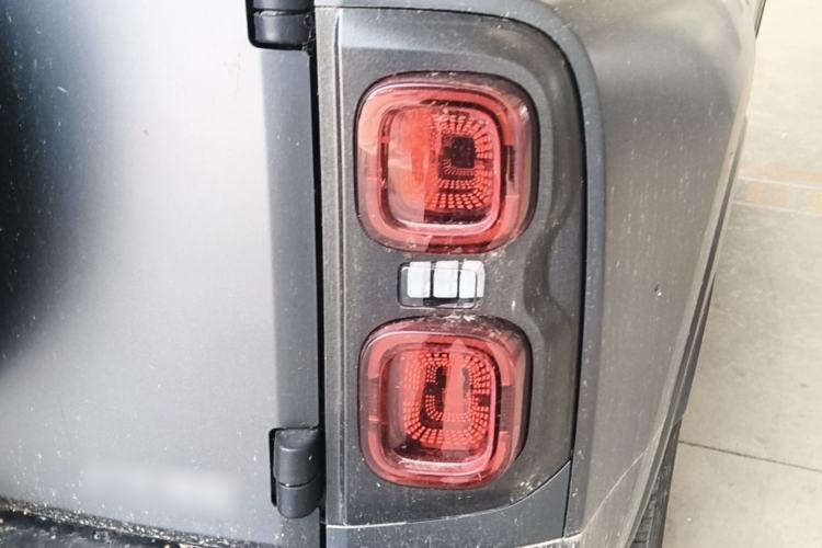 Used Haval H9 2024 2.0T Gasoline All-Wheel-Drive Extreme Edition Right Rear Taillight