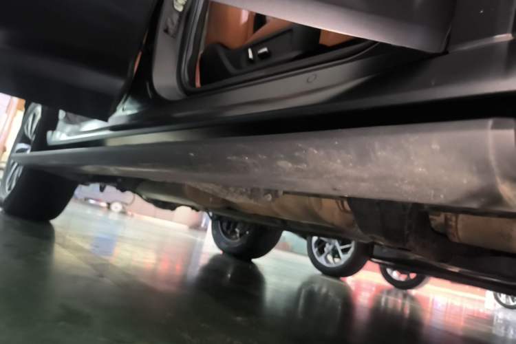 Used Haval H9 2024 2.0T Gasoline All-Wheel-Drive Extreme Edition Right Side Sill