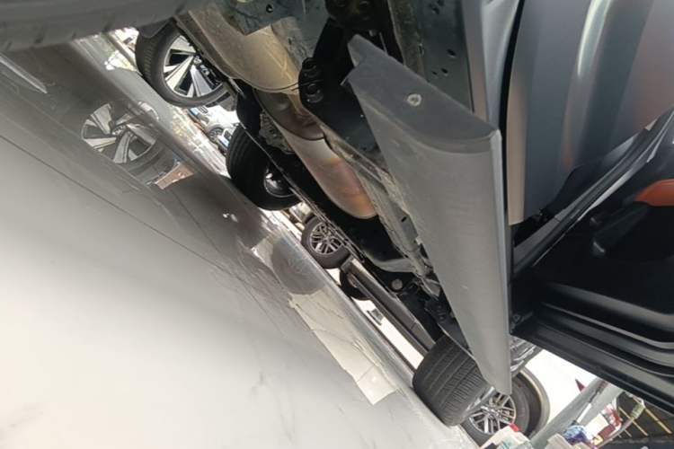 Used Haval H9 2024 2.0T Gasoline All-Wheel-Drive Extreme Edition Right Side Sill