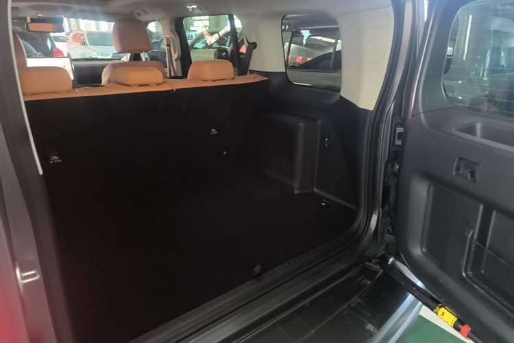 Used Haval H9 2024 2.0T Gasoline All-Wheel-Drive Extreme Edition Trunk