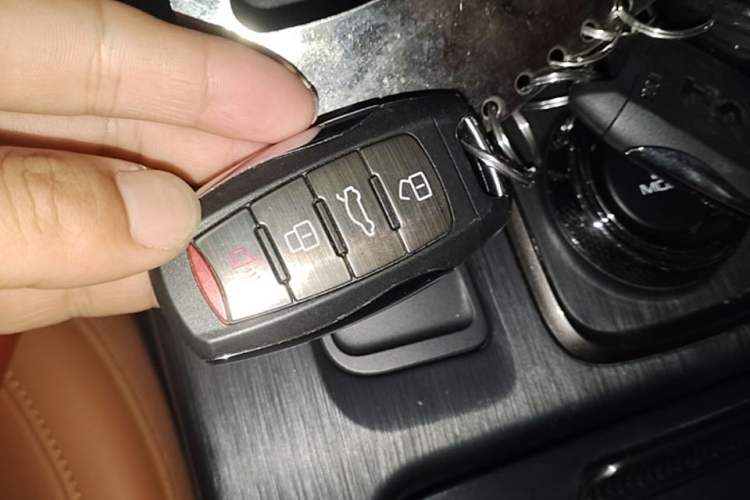 Used Haval H9 2024 2.0T Gasoline All-Wheel-Drive Extreme Edition Vehicle Key