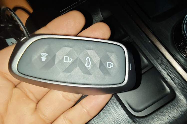 Used Haval H9 2024 2.0T Gasoline All-Wheel-Drive Extreme Edition Vehicle Key