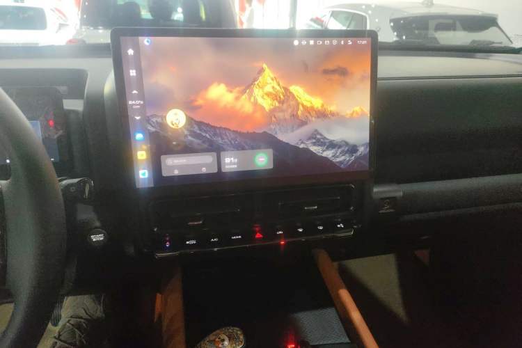 Used Haval H9 2024 2.0T Gasoline 4x4 Territory Edition Audio And AC Panel