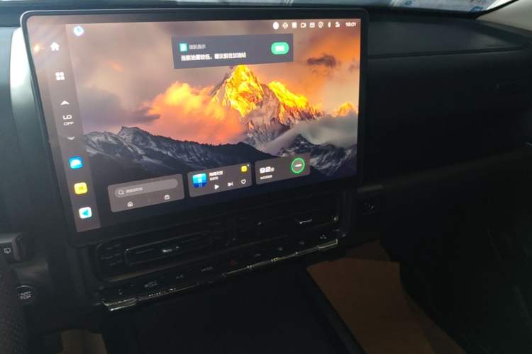 Used Haval H9 2024 2.0T Gasoline All-Wheel-Drive Extreme Edition Audio And AC Panel