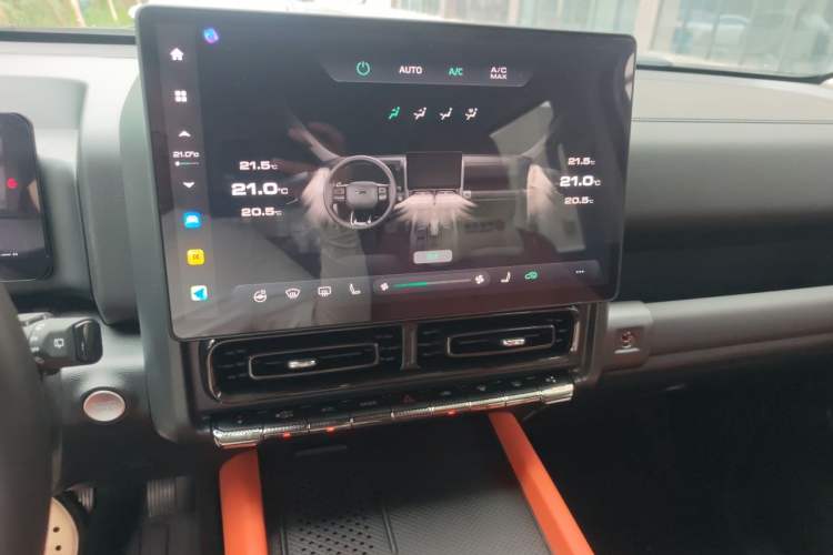Used Haval H9 2024 2.0T Gasoline 4x4 Territory Edition Audio And AC Panel