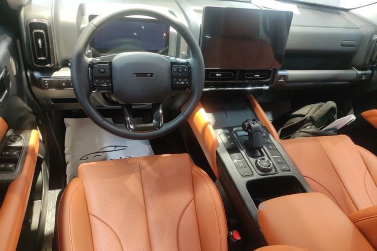 Used Haval H9 2024 2.4T Diesel 4x4 Extreme Edition Center Console