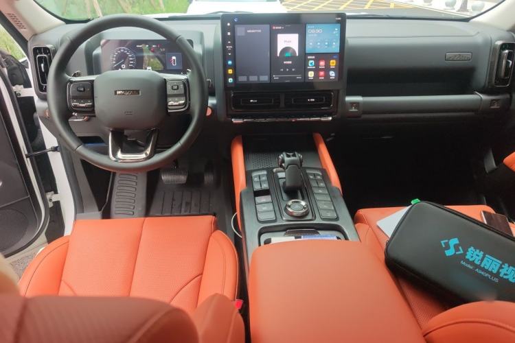 Used Haval H9 2024 2.0T Gasoline 4x4 Territory Edition Center Console
