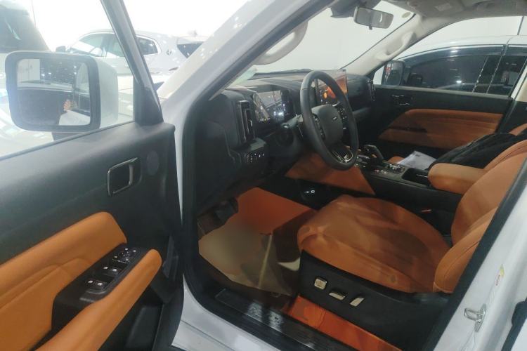 Used Haval H9 2024 2.0T Gasoline 4x4 Territory Edition Driver Seat